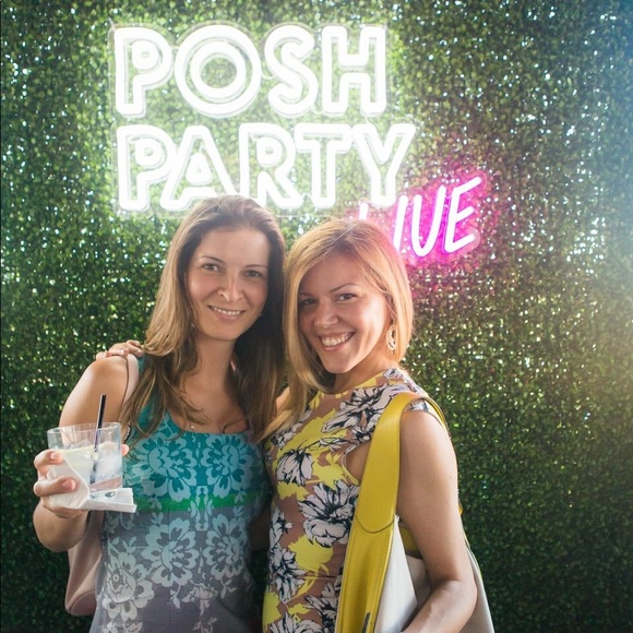 POSH PARTY LIVE @NYC!! What a Blast!! 😍♥️ - Picture 1 of 8